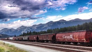 Train-Canada-rocheuse-@anna